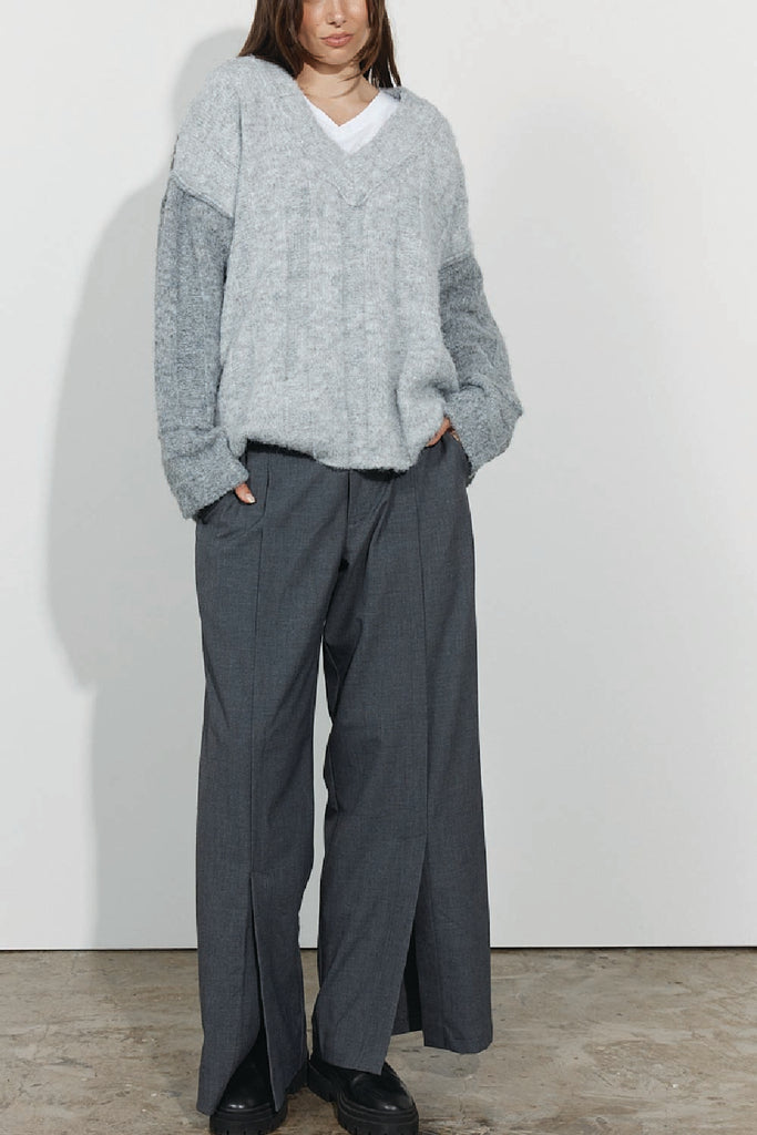 Varsha Knit – Women’s V-Neck Ribbed Knit Sweater Grey Multi